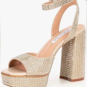 Chelsea & Violet Gold Rhinestone Heels. Size 8.5